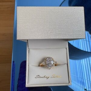 Gold plated Ring with Clear zirconia Gemstone size 7